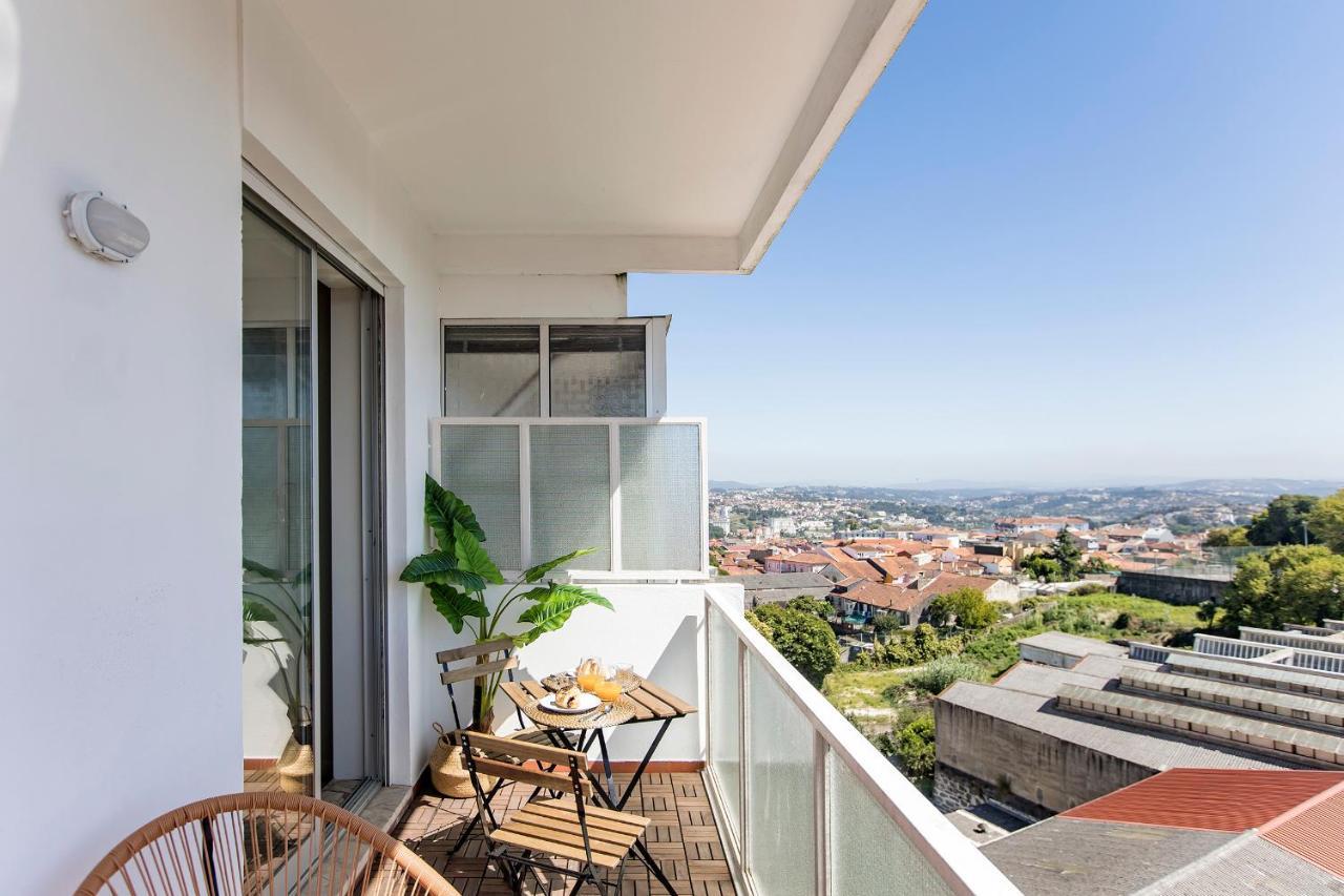 Elegant Studio W/ Ac & Balcony By Lovelystay Porto Exteriér fotografie
