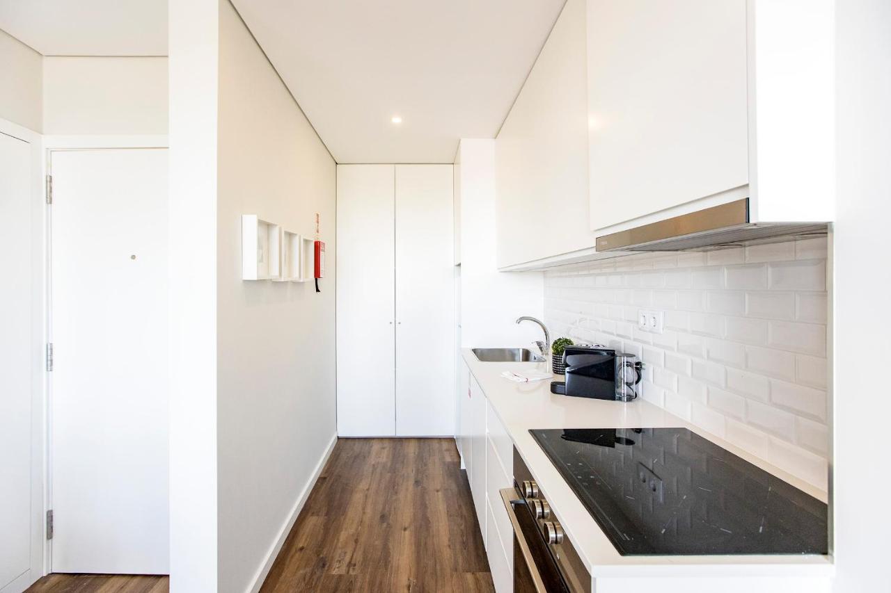 Elegant Studio W/ Ac & Balcony By Lovelystay Porto Exteriér fotografie