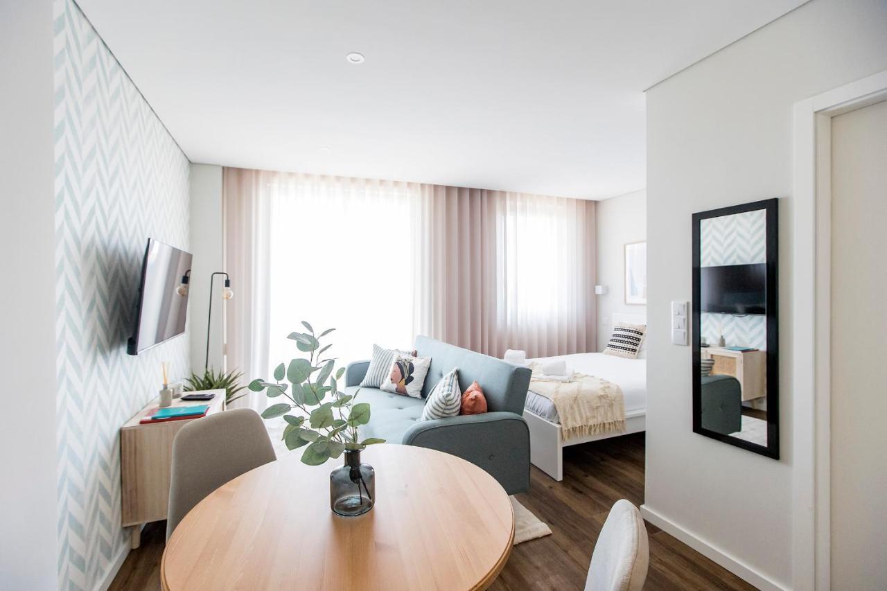 Elegant Studio W/ Ac & Balcony By Lovelystay Porto Exteriér fotografie