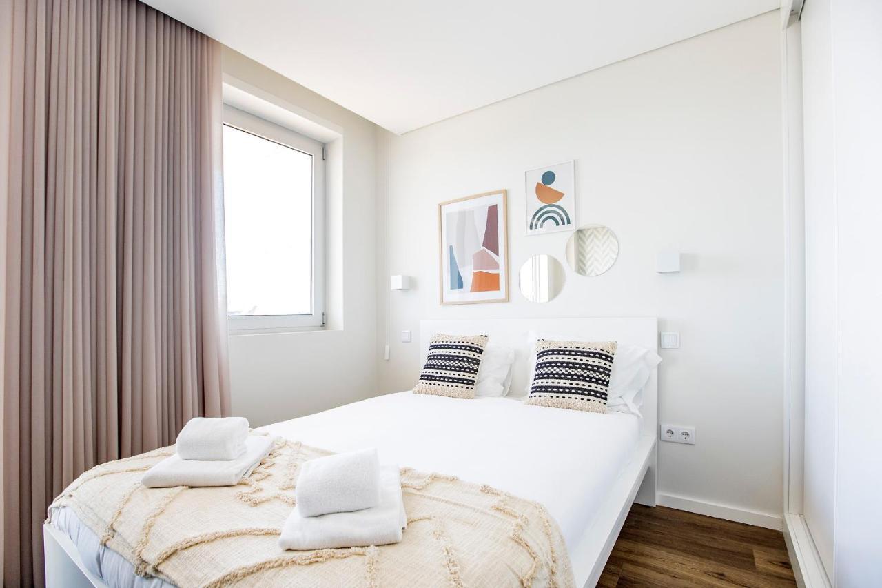 Elegant Studio W/ Ac & Balcony By Lovelystay Porto Exteriér fotografie
