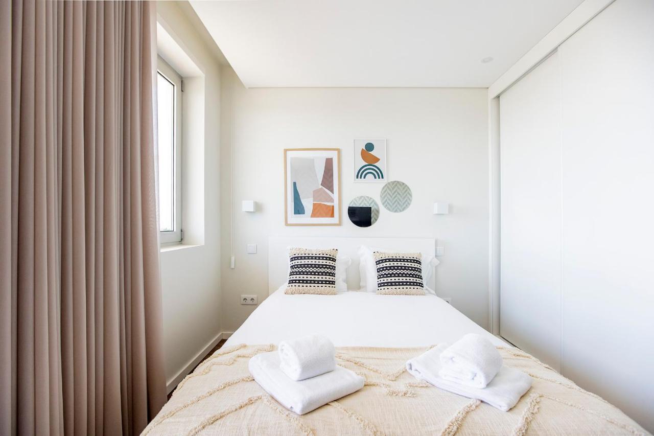 Elegant Studio W/ Ac & Balcony By Lovelystay Porto Exteriér fotografie